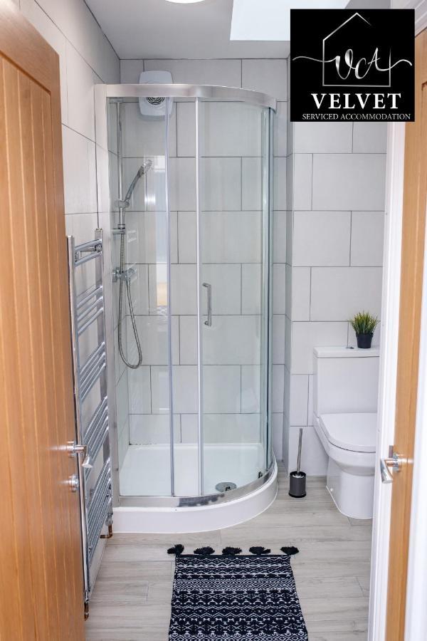 Ferienwohnung 1 Bed House , Free Wifi,Free Parking,Leasure,Business Swansea Exterior foto