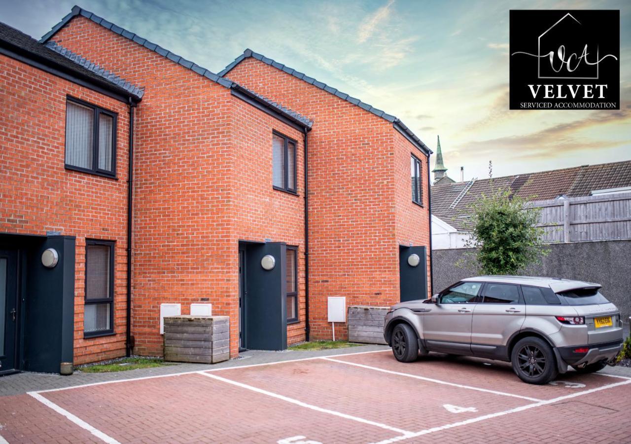 Ferienwohnung 1 Bed House , Free Wifi,Free Parking,Leasure,Business Swansea Exterior foto