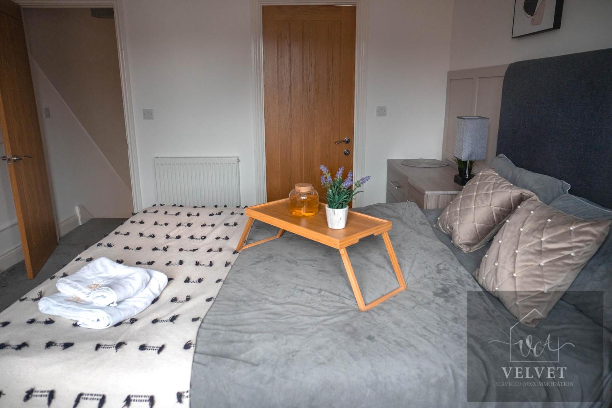 Ferienwohnung 1 Bed House , Free Wifi,Free Parking,Leasure,Business Swansea Exterior foto