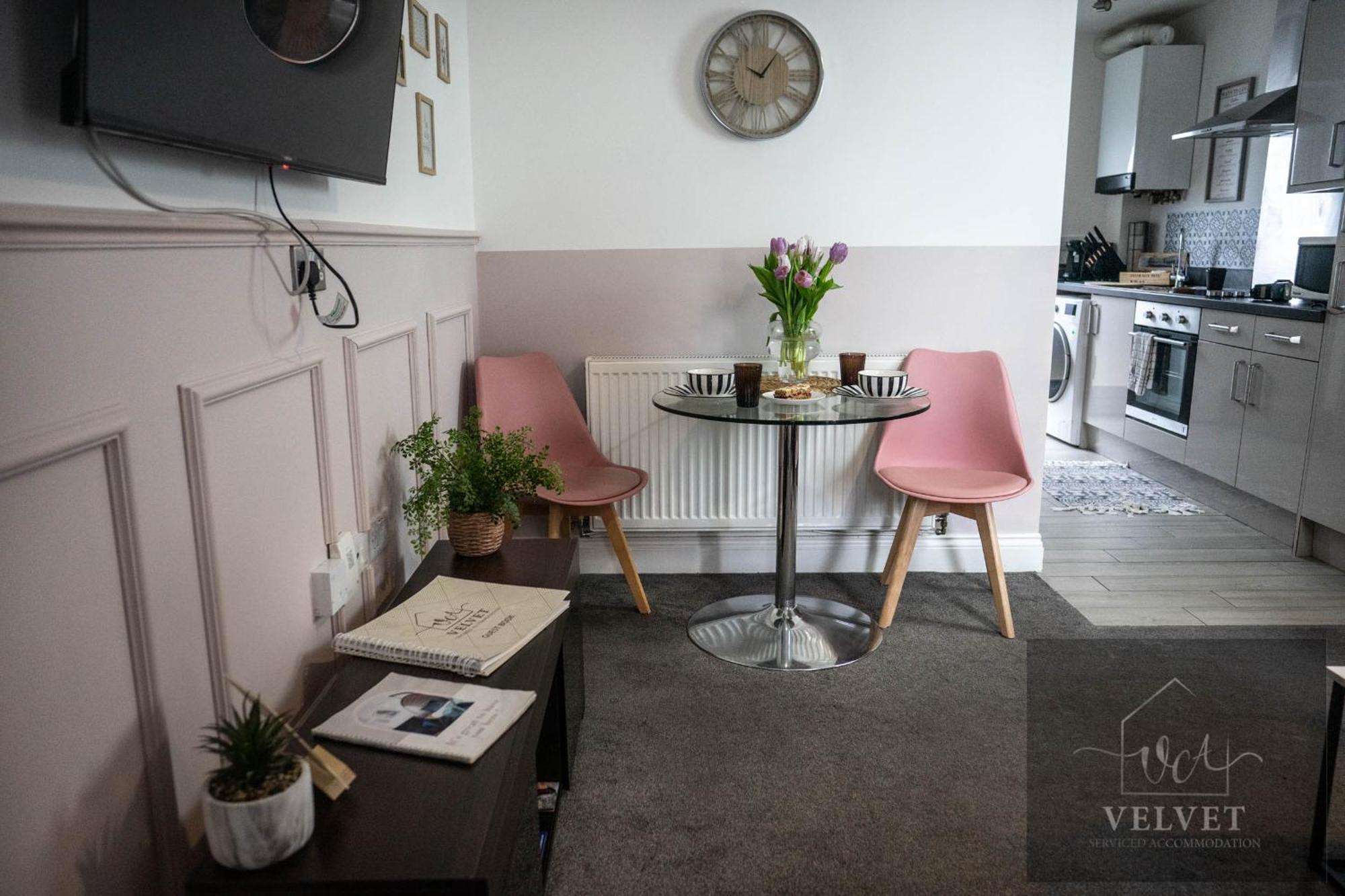 Ferienwohnung 1 Bed House , Free Wifi,Free Parking,Leasure,Business Swansea Exterior foto