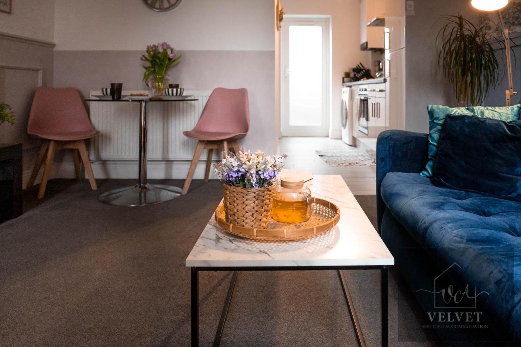 Ferienwohnung 1 Bed House , Free Wifi,Free Parking,Leasure,Business Swansea Exterior foto